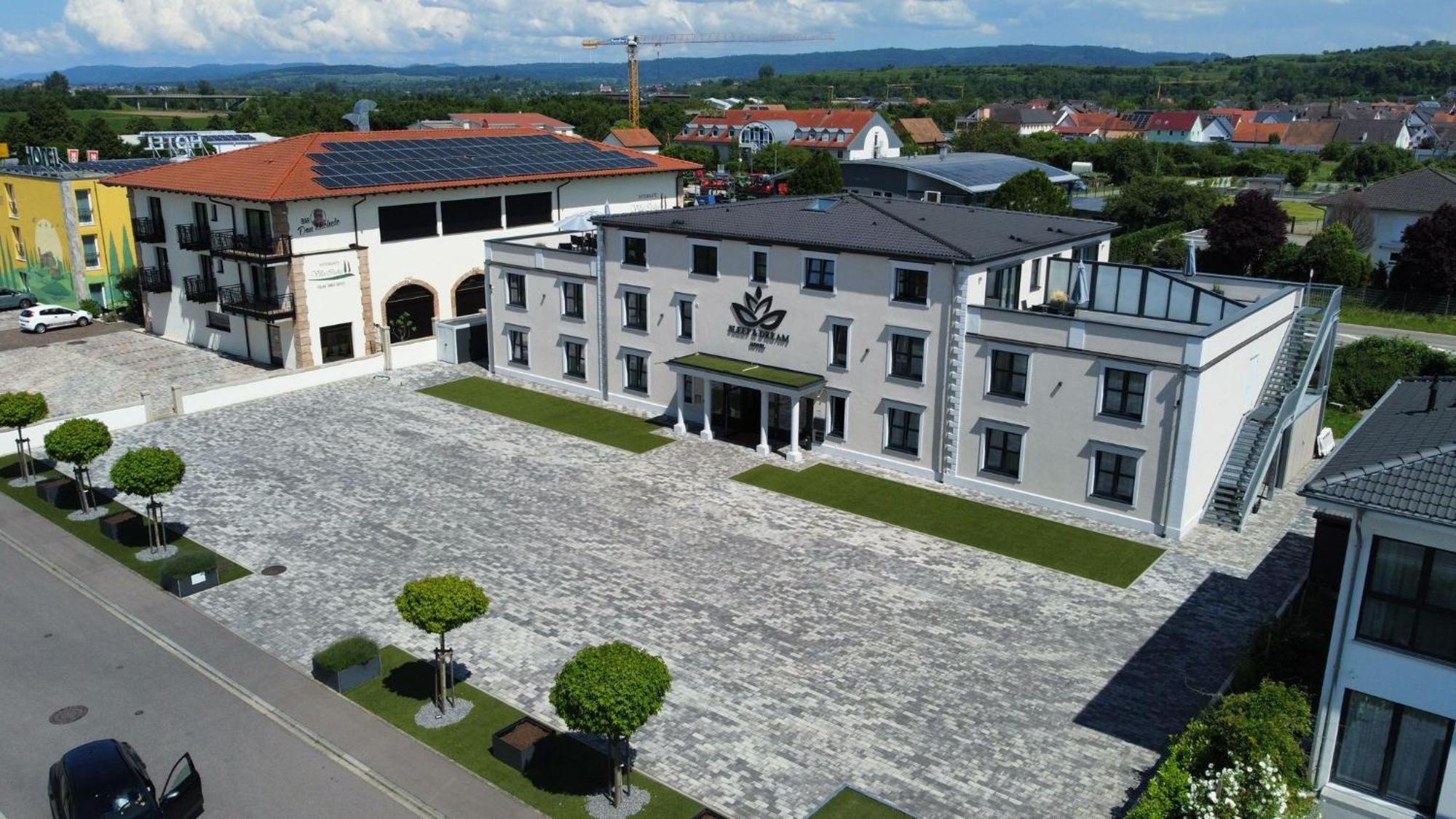 Hotel Sleep&Dream Ringsheim Exterior foto